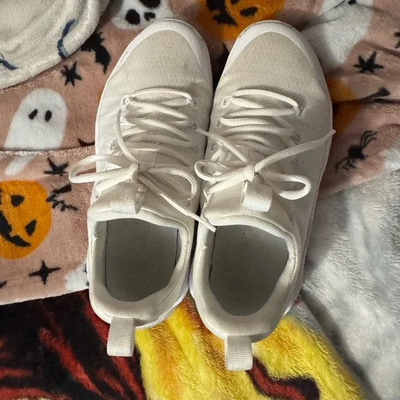 Nike women’s free Metcon training shoes - Picture 2 of 8